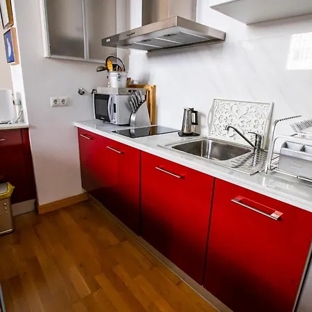 アパート Beautiful Duplex In