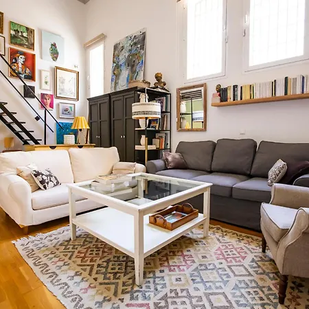 Beautiful Duplex In アパート