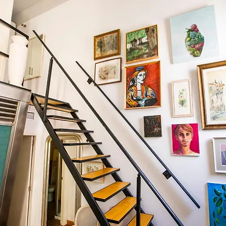 Beautiful Duplex In Apartment *