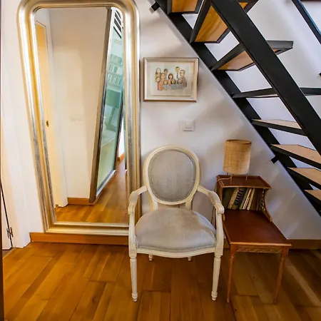 Beautiful Duplex In アパート *
